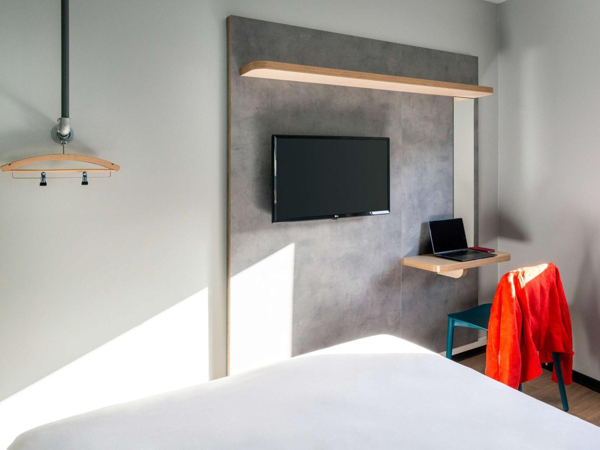 Hotel Ibis Budget Фекам Экстерьер фото
